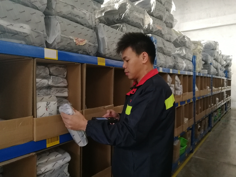 仓管员 仓管员